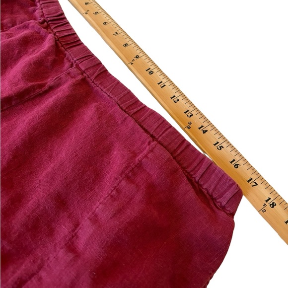 Chico’s Design Shorts Raspberry Color Textured Fabric High Waisted Size 12 - Picture 4 of 8